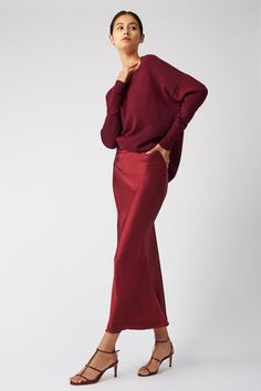 Kal Rieman Bias Silk Skirt in bordeaux on model side view holding hip Outrageous Fashion, Printed Silk Skirt, Capsule Wardrobe Pieces, Cashmere Poncho, Business Casual Outfits For Women, Diy Fashion Clothing, Silk Charmeuse, Beautiful Blouses, Silk Skirt