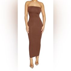 This Bodycon Tube Dress Is A Wardrobe Essential. Crafted To Hug You In All The Right Places And Show Off Your Figure. It's Simply Sexy, Sultry, And A Perfect Versatile Dress For Day Or Night. Nw Collection Import 95% Viscose, 5% Spandex True To Size This Dress Is Double-Lined 4 Way Stretch Technology Comfortable Compression Subtle Crepe Texture Finish Wardrobe Brown, Brown Knit Dress, Black Midi Dress Bodycon, Brown Midi Dress, Leather Midi Dress, White Bodycon, Naked Wardrobe, Cutout Maxi Dress, Plunge Dress