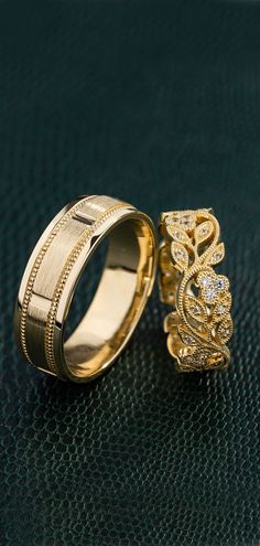 gold wedding rings set Unique Wedding Band Sets, Couple Rings Gold, Simple Beach Wedding Ideas, Non Traditional Wedding Rings, Non Traditional Wedding Ring, خواتم خطوبة, Stacking Rings Wedding, Simple Beach Wedding, Couple Ring Design