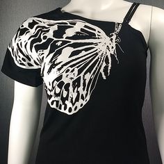 Euc Unknown Brand Size L Butterfly Top Has Right Sleeve And Adjustable Straps On Left Beautiful Butterfly Screen Print In White On Front And Sleeve Is Very Thick And Pristine With No Cracks Or Wear, Likely This Was Never Worn Note Mannequin Is Size Xl So This Will Fit Much More Loosely On Size L! Same Day Shipping Weekdays Before 4 Pm, 11 Am Sat Or Next Business Day Cst Fitted Black Top With Butterfly Print, Butterfly Decal, Butterfly Top, 4 Pm, Butterfly Garden, Beautiful Butterflies, Screen Print, Screen Printing, Adjustable Straps