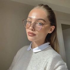 777+ Glasses 2024. Rose Gold Glasses 2024. Women Fashion 2024. #glasses #hernana0 Frames For Round Faces, Classy Glasses, Clear Glasses Frames