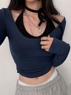 Royal Blue Casual Collar   Plain  Embellished Non-Stretch  Women Clothing Dark Blue Streetwear Outfit, Shirt Over Tank Top Outfit, Revealing Outfit Female Casual, Dark Blue Tank Top Outfit, Blue Alternative Outfit, Trendy Fitted Tops, Cropped Top Outfits, 1st Date Outfit, Casual Emo Outfits