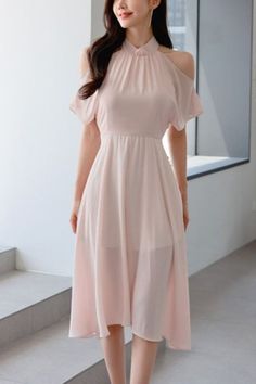 Shop this Light Pink Stand-up Collar Bow Tie Midi Dress from our Midi Dresses collection. Pradize.com | Online Boutique Fashion Store Dress 2022, Bow Tie Collar, Elegant Ladies, Boutique Fashion, Dressy Outfits, Classy Dress, Midi Dresses, Elegant Woman, Fashion Boutique