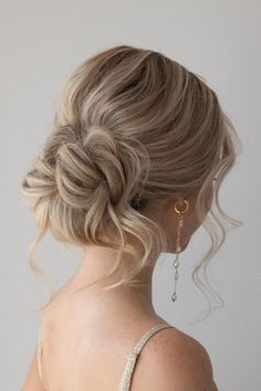 Bridesmaid Hair Inspo, Cute Prom Hairstyles, Messy Hair Updo, Wedding Hair Up, Ball Hairstyles, Prom Hairstyles For Long Hair