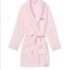 Vs Short Robe Cozy Faux Fur Pink Sz M Lg Price Is Firm No Offers Please Pajamas For Teens, Tartan Pants, Cozy Pajamas, Pajamas Comfy, Trendy Swimwear, Cute Pajamas, Satin Pyjama Set, Jeans Mom, Womens Pyjama Sets