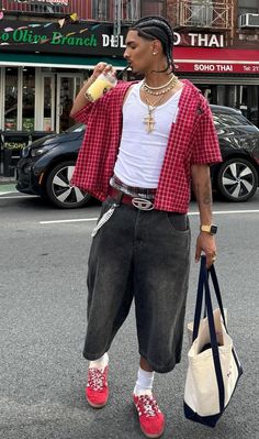 Street Style Outfits Men Summer, Y2k Fit Inspo Men, Summer Fits Aesthetic Men, Street Wear Men Aesthetic, Drip For Men, Summer Outfits Men Aesthetic, Summer Drip, Y2k Outfits Men, Shirt Outfit Men