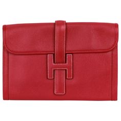 Hermès red epsom leather jige clutch. White contrast stitching, toile interior. Comes with original dust bag. Hermes Clutch, Red Leather Bag, Vintage Hermes, Red Vintage, Fashion Handbags, Bags Purses, Red Leather, Clutches, Leather Bag