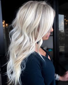 Dark Brown Hair With Blonde Highlights, Elephant Skincare, Platinum Blonde Hair Color, Beautiful Haircuts, Real Hair Wigs, Blonde Hairstyles, Brown Hair With Blonde Highlights