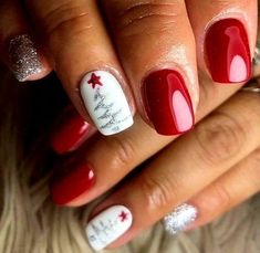 Round Nails Short Christmas, Christmas Themed Gel Nails, Easy Xmas Nails For Kids, Nails Dip Christmas, Red Christmas Tree Nails, Black And Red Nails Christmas, Christmas Nails Diy Step By Step, Christmas Nails With Christmas Tree, Dec Nails Art Designs