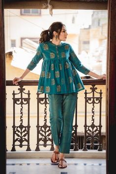 Akanksha Singh, Plazo Dress, Plazo Suits, Ethnic Dresses, Kurti Designs Latest, Long Kurti Designs, Casual Indian Fashion