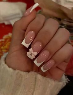 ig @shanelletran Short Acrylic Nails Designs For School, Cute French Nail Designs, Pink White French Tip Nails, Bow Acrylic Nails, Medium Short Nails, Nagel Inspiration, Acrylic Nails Square, Nails Girly, Quinceanera Nails