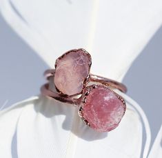 Crystal Wedding Ring Rose Quartz, Wedding Crystal Ring With Rose Quartz Gemstone, Rose Quartz Crystal Ring Gift, Raw Rose Quartz Ring, Rose Quartz Ring Engagement, Adjustable Rose Quartz Ring, Crystal Engagement Rings, Handmade Bead Jewellery, Pretty Engagement Rings