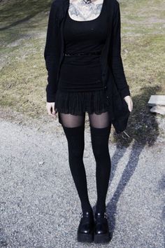 Aesthetic Goth Outfit, Black Aesthetic Grunge, Soft Goth, Casual Goth, Edgy Grunge, Goth Outfit, Aesthetic Goth, Grunge Outfit, Alt Outfits