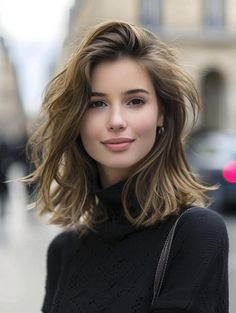 Medium Hairstyles Perfect for Thick Hair - Get Inspired Brunette With Blonde Highlights, Trendy Bob Hairstyles, Womens Haircuts Medium, Layered Bobs, Summer Haircuts, Air Dry Hair, Medium Hairstyles, Bob Haircuts For Women, Long Bob Hairstyles