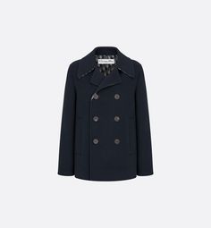 The peacoat is an elegant double-breasted style. Crafted in navy blue double-sided wool, it has two discreet piped pockets at the waist. The underside of its collar reveals the Dior Oblique motif, a House emblem since 1967, while a Christian Dior signature band adorns the interior. The peacoat will enhance any look with a refined touch.. 44 Fotografi Digital, Dior Oblique, Christian Dior Couture, Short Denim, Dior Couture, Lady Dior, Silk Scarves, Smart Casual