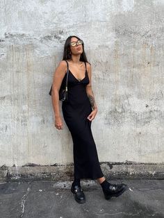 Edgy Summer Dress, Minimalist Alternative Fashion, Normal Body Outfits, All Black Summer Outfits, All Black Outfit Summer, Moody Outfit, All Black Outfit, Lookbook Outfits