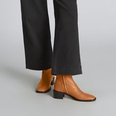 The City Boot Desert Tan – Everlane Winter Work Shoes, Chelsea Boots Men Outfit, Italian Leather Boots, Red Ankle Boots, Boots Fall Ankle, Cognac Boots, Fall Winter Shoes, Sam Edelman Boots, Suede Chukka Boots