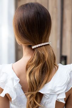 Hair accessories for your big day. Shop our 2024 Bridal Lookbook Bridal Claw Clip, Pearl Headband Updo, Bridal Ponytail With Bow, Trending Hair Accessories 2024, Bridal Hair Pearl Headband, Bridal Lookbook