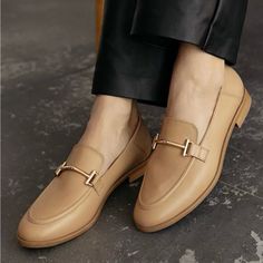 Loafers Made Of Genuine Leather In Beige Color Beige Flat Loafers, Luxury Loafers, Beige Flats, Shoes Beige, Flat Loafers, Loafer Shoes Women, Shoes Women, Loafers For Women, Beige Color