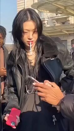 Sora Choi Aesthetic, Choi Sora, Moda Grunge, Sora Choi, Army Girlfriend Style, Attractive People, Ulzzang Girl, Aesthetic Girl, Korean Girl