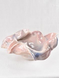 Chipped Edges Clam Shell Ceramic Bowl Soft Slab Ceramics, Shell Pottery, Ceramic Shell, Shell Sculpture, Throwing Clay, Slab Ceramics, Organic Ceramics, Ceramic Texture, Organic Art