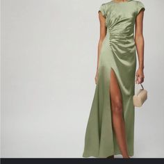 Size 12, Never Worn Couture, Haute Couture, Long Sleeve Bridesmaid Dress, Silk Dress Short, Long Green Dress, Bridesmaid Dresses With Sleeves, Green Bridesmaid, Green Bridesmaid Dresses, Reformation Dress