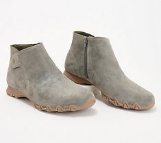 You're bound to be in a good mood when you're wearing these suede ankle booties. Enjoy a mix of easygoing style and comfort with these casual cuties. From Skechers. Mood Colors, Comfy Shoes, Box Color, Skechers Shoes, Suede Ankle Boots, Gray Green, Good Mood, Look Cool, Ankle Booties