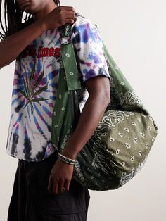 This 'Snufkin' messenger bag is recognisably KAPITAL thanks to its patchwork bandana motif. It's made from panels of lightweight voile and has a flexible, roomy shape that'll store all of the essentials. Bandana Bag, Patchwork Bandana, Messenger Bag For Men, Messenger Bag Men, Bandana Print, Fine Jewelry Designers, Classic Sneakers, Espadrille Shoes, Green Bag