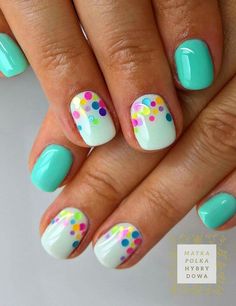 Fancy Nails Spring, Easter Nails And Toes, Easter Nails Squoval, Gel Nail Designs For Wedding Brides, Shellac Spring Nails, Tip Only Nail Design, Cute Short Nail Paint Ideas, Boho Summer Nails Simple, Simple One Finger Nail Design