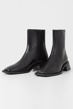 Vagabond Blanca square toe boots smooth black leather | Pipe and Row Boutique Black Square Toe Boots, Sleek Boots, Vagabond Shoes, Cream Shoes, Square Toe Boots, Toe Boots, Black Boots Women, Ho Chi Minh City, Ho Chi Minh