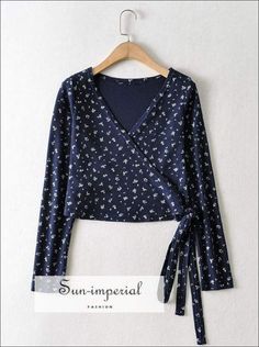 Origin:CN(Origin) Season:Spring/Autumn Material:Cotton Item Type:tops Tops Type:Tees Sleeve Length(cm):Full Sleeve Style:Regular Fabric Type:WAFFLE Pattern Type:Print Gender:WOMEN Clothing Length:Short Decoration:NONE Style:Casual Collar:V-Neck Size Table S: Shoulder 35cm(13.8") Bust 70-86cm(27.6"-33.9") Sleeve 56cm(22") Length 42cm(16.5") M: Shoulder 36cm(14.2") Bust 74-92cm(29.1"-36.2") Sleeve 57cm(22.4") Length 43cm(16.9") L: Shoulder 37.5cm(14.8") Bust 78-98cm(30.7"-38.6") Sleeve 58cm(22.8") Fall Navy V-neck Tops, Navy Long Sleeve Summer Top, Long Sleeve Navy Blouse For Fall, Navy Long Sleeve Blouse For Fall, Navy Casual Blouse For Fall, Casual Navy Blouse For Fall, Navy V-neck Tops For Fall, Navy Cotton Blouse For Fall, Navy V-neck Blouse For Spring