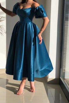 Finden Sie Blaue Abendkleider Kurz online bei babyonlinedress.de. Abiballkleider Cocktailkleider Schlicht aus Satin zum party gehen. Elegant A-line Evening Dress For Homecoming, Blue A-line Midi Dress For Prom Season, Satin Party Dress In Solid Color, Blue Bridesmaid Dress For Prom Season Party, Blue A-line Evening Dress For Banquet, Blue A-line Gown For Party, Blue A-line Party Gown, Elegant A-line Homecoming Gown, A-line Bridesmaid Dress For Party