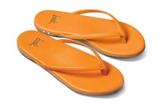 At beek, we offer an array of women's sandals and shoes perfect for any occasion. Complete your look with our new SUNBEAM leather flip-flop sandal in tangelo now. Clothes Board, Clog Heels, Leather Thong Sandals, Shearling Boots, Leather Flip Flops, Boots Fall, Leather Slides, Nice Leather, Toe Rings