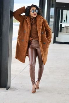 Brown Pants Outfit, Cream Pumps, Fall Outfit Ideas, Trendy Outfit, Brown Pants, Trendy Fall