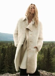 Mode Casual, White Coat, Mode Inspiration, Winter Wear, Canada Goose, Passion For Fashion, Autumn Winter Fashion, Winter Coat