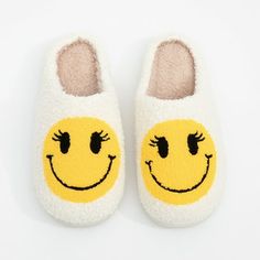 Introducing the BERANMEY Cute Smile Face Slippers for Women, your ultimate source of comfort, style, and happiness. These slippers for women are designed to pamper your feet with plush softness while keeping you cozy and warm throughout the day. Crafted with premium materials, these women slippers feature an irresistibly soft plush fabric that wraps your feet in a cloud-like hug, ensuring the perfect relaxation experience at home. The unisex design makes these slippers suitable for both women an Smile Face Slippers, Happy Face Slippers, Cute Slippers, Cute Smile, Slippers For Women, Women Slippers, Plush Fabric, Happy Face, House Slippers