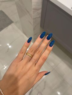 Aesthetic Almond Nails Simple, Elongated Almond Nails, Deep Colored Nails, Regular Gel Nails Manicures, Navy Blue Almond Shaped Nails, Simple Nail Ideas 2023, Fail Nails 2023, Almond French Tip Nails Color Winter, Almost Spring Nails