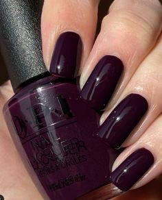 Dark Purple Nails, Plum Nails, Purple Nail Polish, Purple Nail, Dots Nails, Nail Swag, Fall Nail Colors, Beauty Nail, Dove Cameron