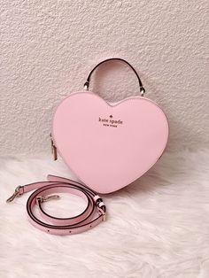 Heart Bag Kate Spade, Kate Spade Heart Purse Pink, Cute Pink Purse, Kate Spade Heart Purse, Kate Spade Heart Bag, Kate Spade Pink Bag, Pink Heart Purse, Small Pink Bag, Pink Heart Bag