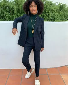 Getting dressed up for a holiday gathering at your best girlfriend's house is one thing, but the office? That might throw you for a loop. If your coworkers are Office Party Outfits, Yara Shahidi, Power Moves, Woman Suit Fashion, Power Suit, Looks Street Style, Looks Black, Black Women Fashion