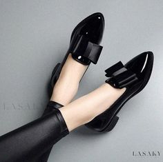 Lasaky - Elegant Low-Heeled Pumps with Bow Embellishments Leather Boat Shoes, Women's Slip On Shoes, Patent Shoes, Leather Flat Shoes, Bow Shoes, Black Loafers, Women Oxford Shoes, Dress Shoes Womens, Pointed Toe Shoes