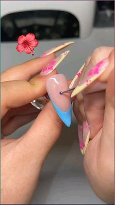 Hibiscus Flower Nail, Hibiscus Flower Nails, Cute Summer Nail Ideas, Pastel Nail Colors, Tropical Flower Nails, Quick Nail Art, Nail Tutorial Videos, Summer Nail Designs, Tropical Nails