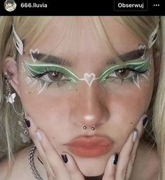 Fairy Eye Makeup, Hippie Makeup, Funky Makeup, Mekap Mata, Cute Eye Makeup, Graphic Makeup, Rave Makeup, White Makeup, Smink Inspiration