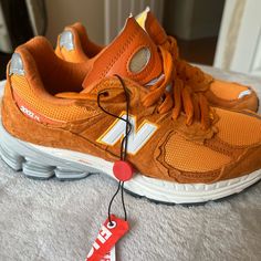 2002r Vintage Orange New Balance Brand New With Tag, Never Worn Size 5.5, Purchased On Flight Club. Extremely Rare Sneaker; Nobody You Know Has These. Guaranteed. Orange New Balance Outfit, New Balance Fits, Orange Shoes Outfit, Cute New Balance Shoes, New Balance Orange, Rare Shoes, New Balance 2002r, Boots Ideas