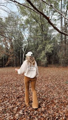 OUTFIT DETAILS:  • https://www.shopltk.com/explore/LEANNCAVES Winter Outfits Texas, Cold Pumpkin Patch Outfit, Cold Outdoor Outfit, Tennessee Fall Outfits, Wurstfest New Braunfels Outfit, Fall Outfits No Jeans, Fall Farm Outfits Women, Pumpkin Patch Outfit 2023, Fall Outfits For Thicker Women