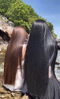 🧺 ִֶָ ࣪˖ .⊹♡̷̷ Natural Hair Aesthetic, Long Shiny Hair, Long Silky Hair, Hair Tips Video, Haircuts Straight Hair, Hair Stylist Life, Lily Collins, Beautiful Long Hair, روتين العناية بالبشرة