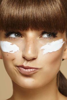 Eye Cream vs. Moisturizer: Is there a difference? Can you apply eye cream all over your face? #beautyhacks #beautytips #makeuphacks #skin #skincare Makeup Questions, Moisturizing Eye Cream, Looking Younger, Face Cream For Wrinkles, Eye Wrinkle Cream, Moisturized Skin, Best Eye Cream, Eye Creams, Face Wrinkles