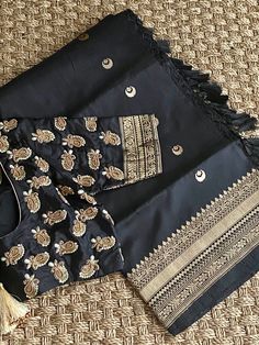 "❤️❤️❤️ Royal Black Banarasi Katan ❤️❤️❤️ Absolutely Gorgeous Unique Designer Pure Katan silk saree with all over Chaand Tara ( Ek Taara) woven kaduwa Butties and kaddi borders. The Saree has woven Kaddi Borders and Amazing Pallu with Geometric patterns of weaving in Antique Gold Zari. Perfect outfit for a Date Nights or for any Formal Events. Pair it up with a simple Black or a Golden clutch to make this look more Stunning. *Fall, Pico & Tassels : Done *Condition : New Saree With Stitched Blous Designer Wear Blouse Piece With Traditional Patterns And Drape, Embroidered Katan Silk Sets For Navratri, Designer Blouse Piece With Traditional Patterns, Traditional Raw Silk Blouse For Festive Occasions, Traditional Katan Silk Blouse For Ceremonies, Traditional Blouse With Cutdana For Transitional Seasons, Traditional Blouse With Drape For Puja, Festive Blouse Piece With Traditional Patterns For Ceremonies, Traditional Zari Weave Blouse Piece For Eid