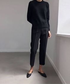 Mode Monochrome, Minimalist Wardrobe, All Black Outfit