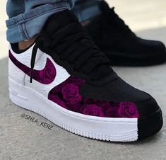 Sporty Floral Print Sneakers For Streetwear, Nike Shoes Women Fashion, Nike Shoes Air Force, Nike Fashion Shoes, Jordan Shoes Girls, Custom Nike Shoes, Custom Air Force 1, Nike Air Shoes, Jordan 1s